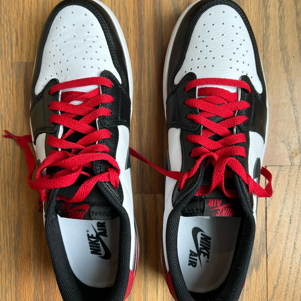 Jordan Men's Black, White, and Red Sneakers